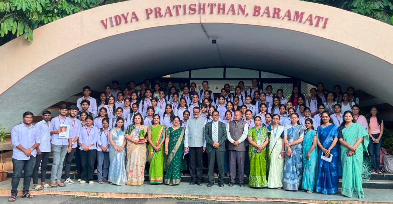 मायक्रोबायोलॉजीच्या विश्वाला सीमा नाहीत; नोकरी शोधू नका, रोजगार निर्माण करा : डॉ. अरविंद देशमुख